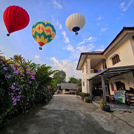 Saphaothong Guesthouse Vang Vieng Eksteriør bilde