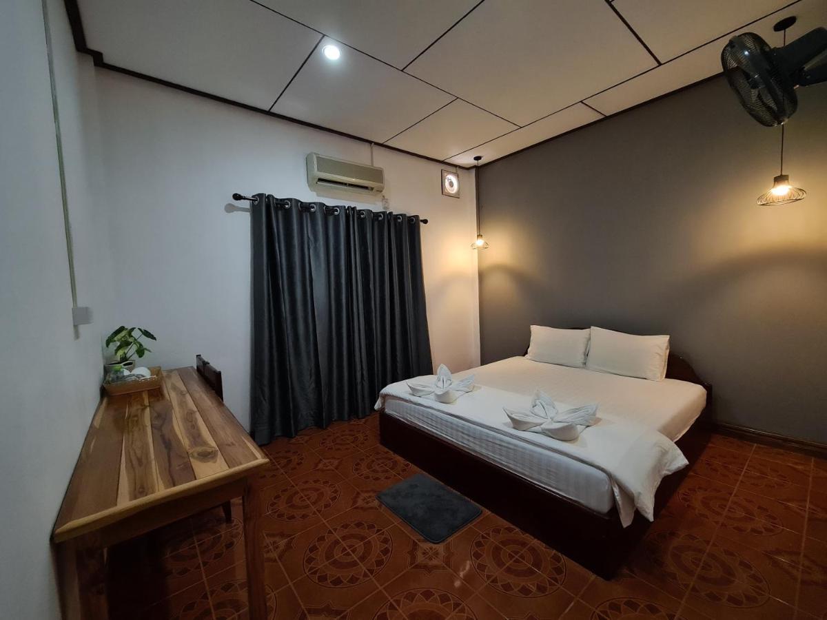 Saphaothong Guesthouse Vang Vieng Eksteriør bilde