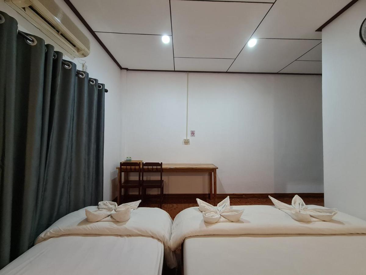 Saphaothong Guesthouse Vang Vieng Eksteriør bilde