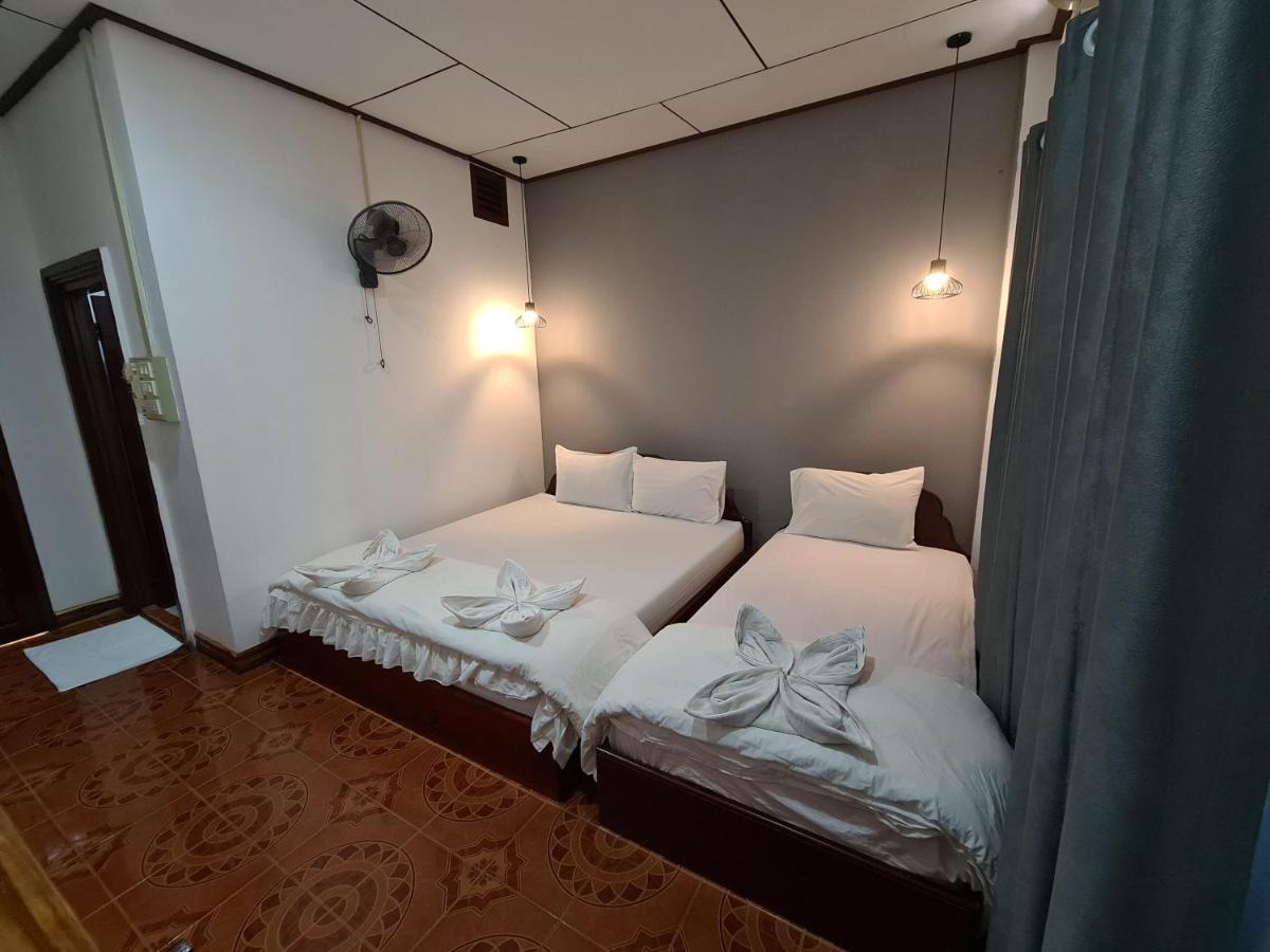 Saphaothong Guesthouse Vang Vieng Eksteriør bilde