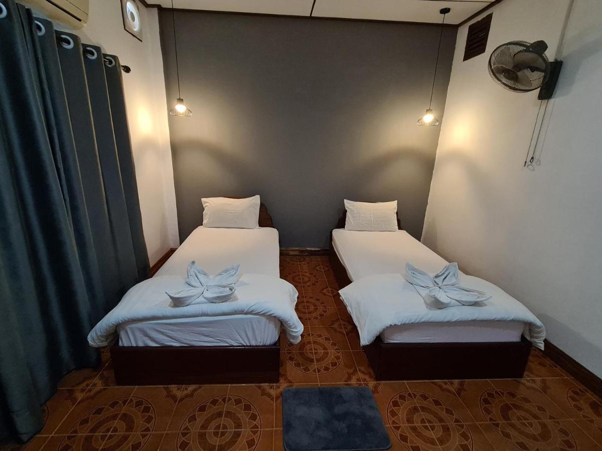 Saphaothong Guesthouse Vang Vieng Eksteriør bilde