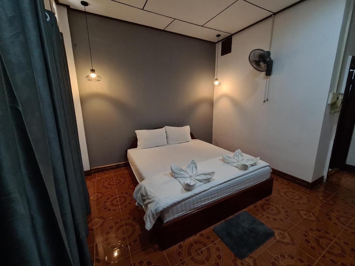 Saphaothong Guesthouse Vang Vieng Eksteriør bilde