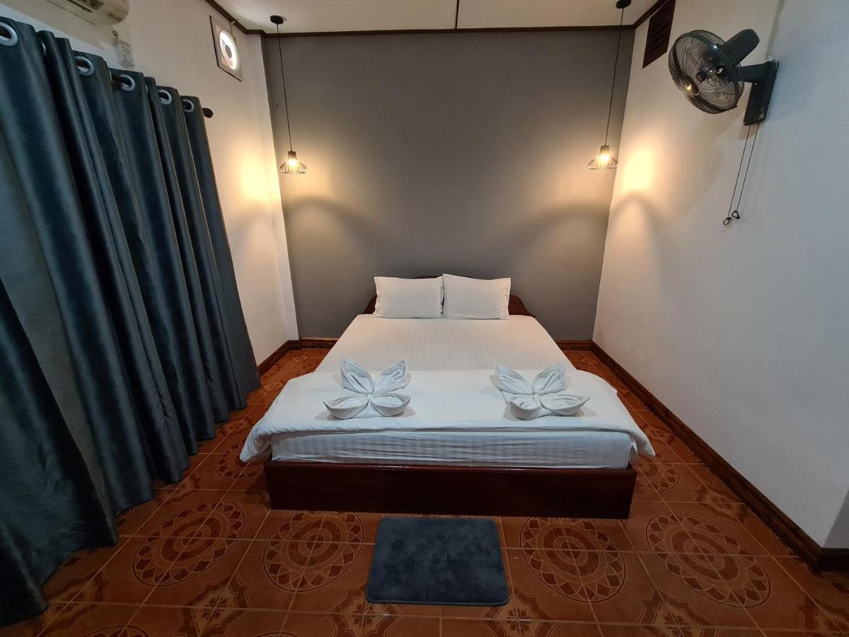 Saphaothong Guesthouse Vang Vieng Eksteriør bilde