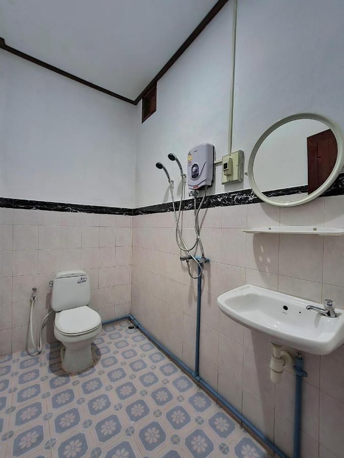 Saphaothong Guesthouse Vang Vieng Eksteriør bilde