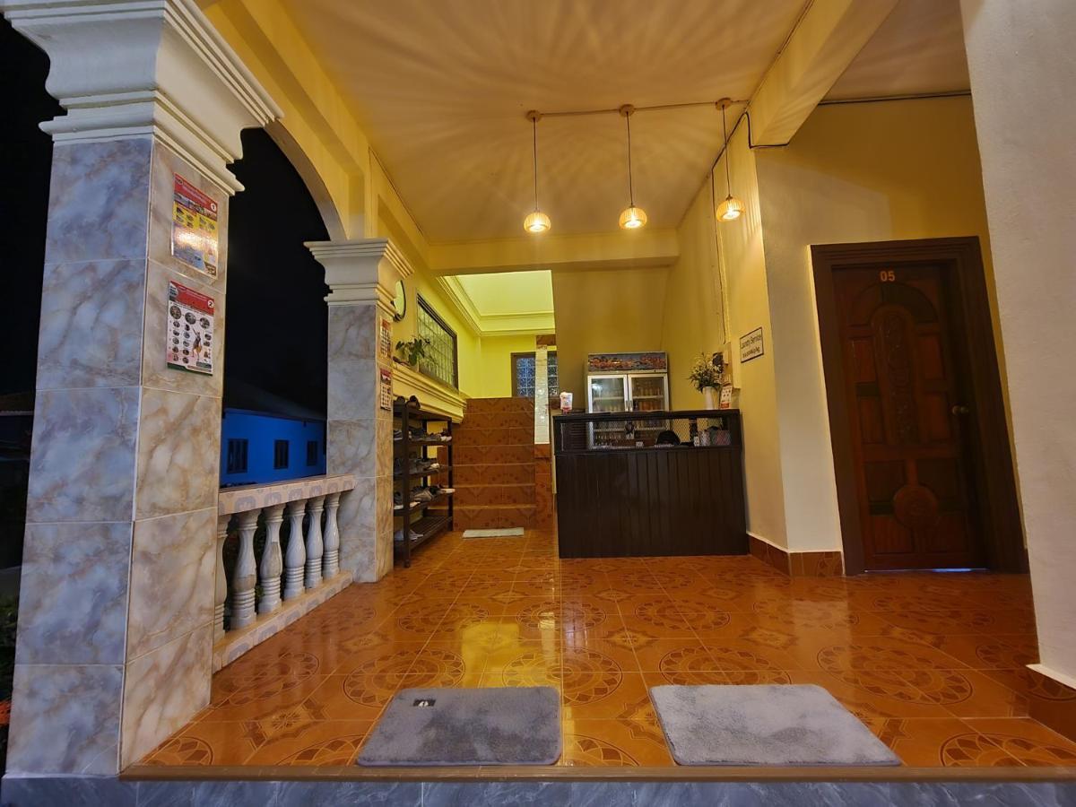 Saphaothong Guesthouse Vang Vieng Eksteriør bilde