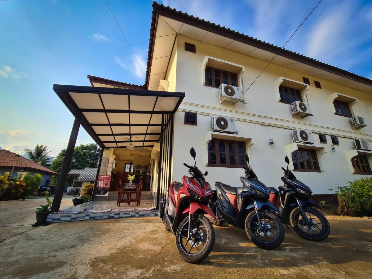 Saphaothong Guesthouse Vang Vieng Eksteriør bilde