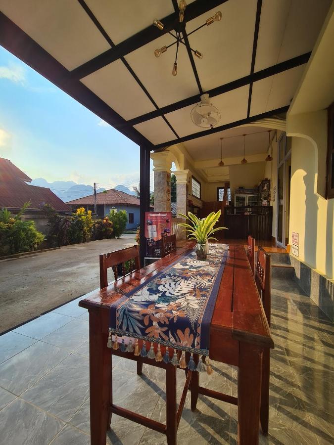 Saphaothong Guesthouse Vang Vieng Eksteriør bilde