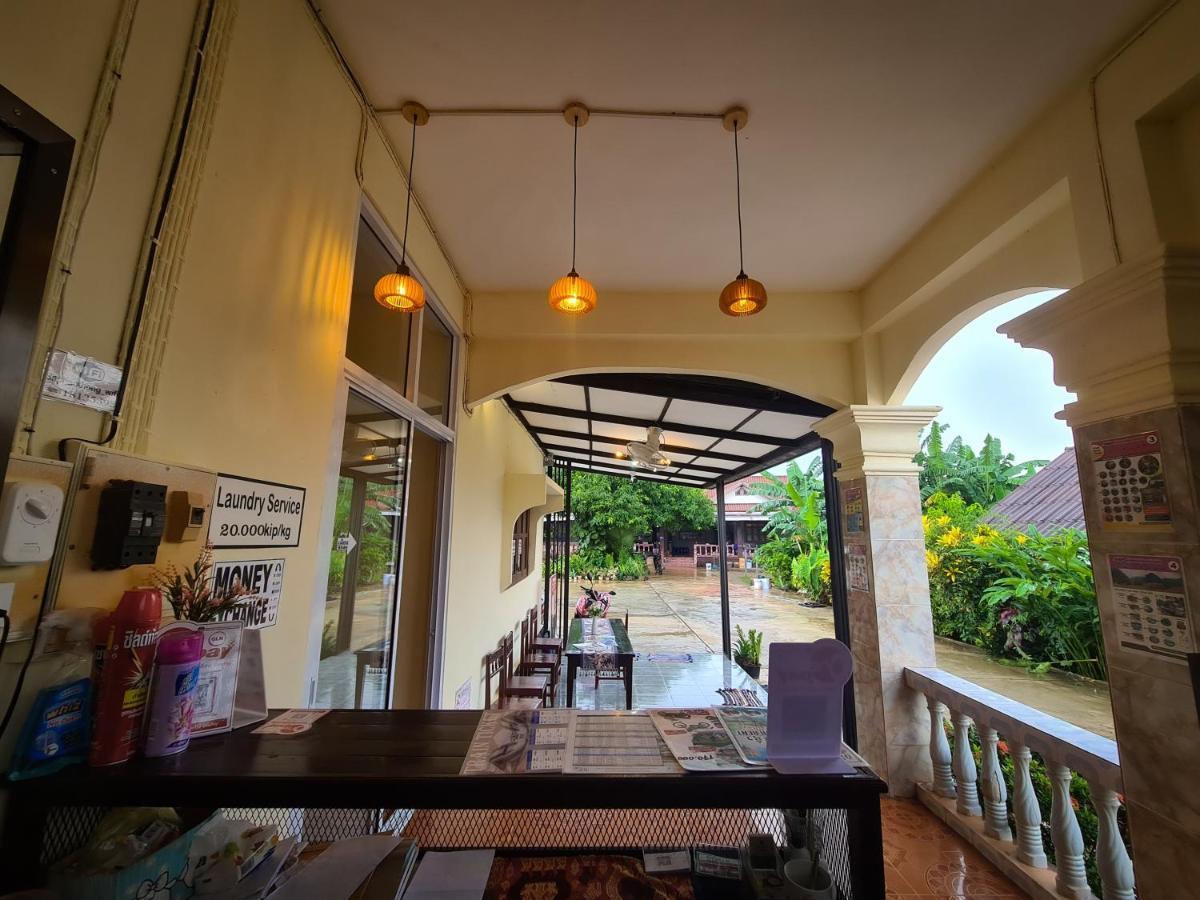 Saphaothong Guesthouse Vang Vieng Eksteriør bilde