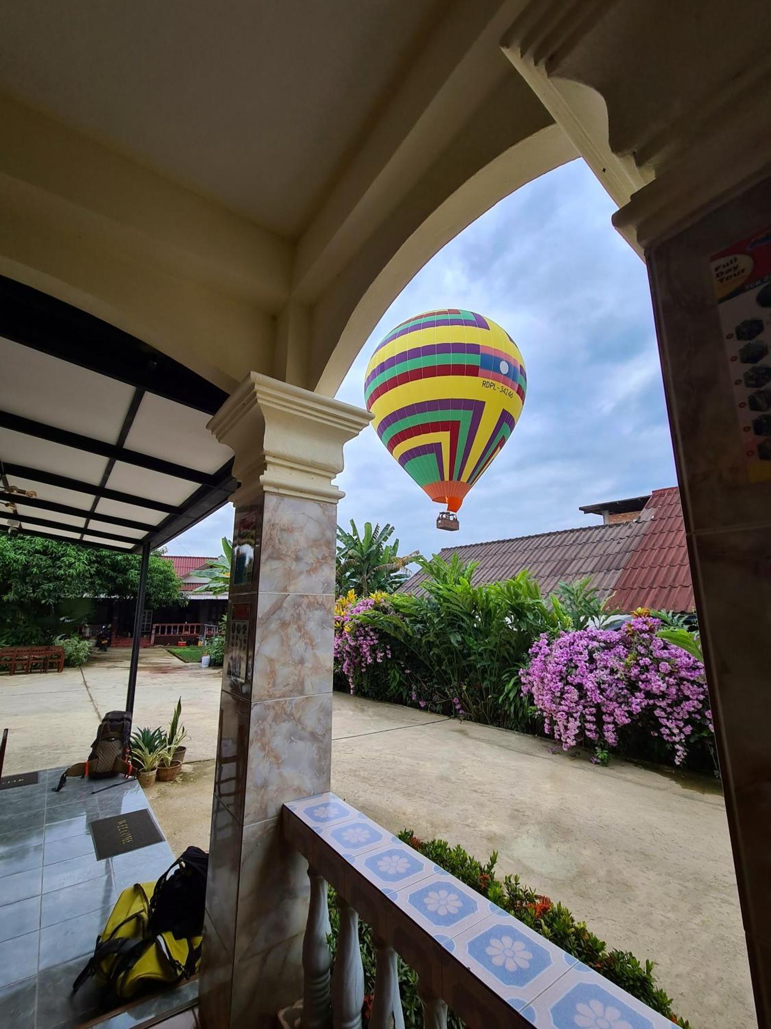 Saphaothong Guesthouse Vang Vieng Eksteriør bilde