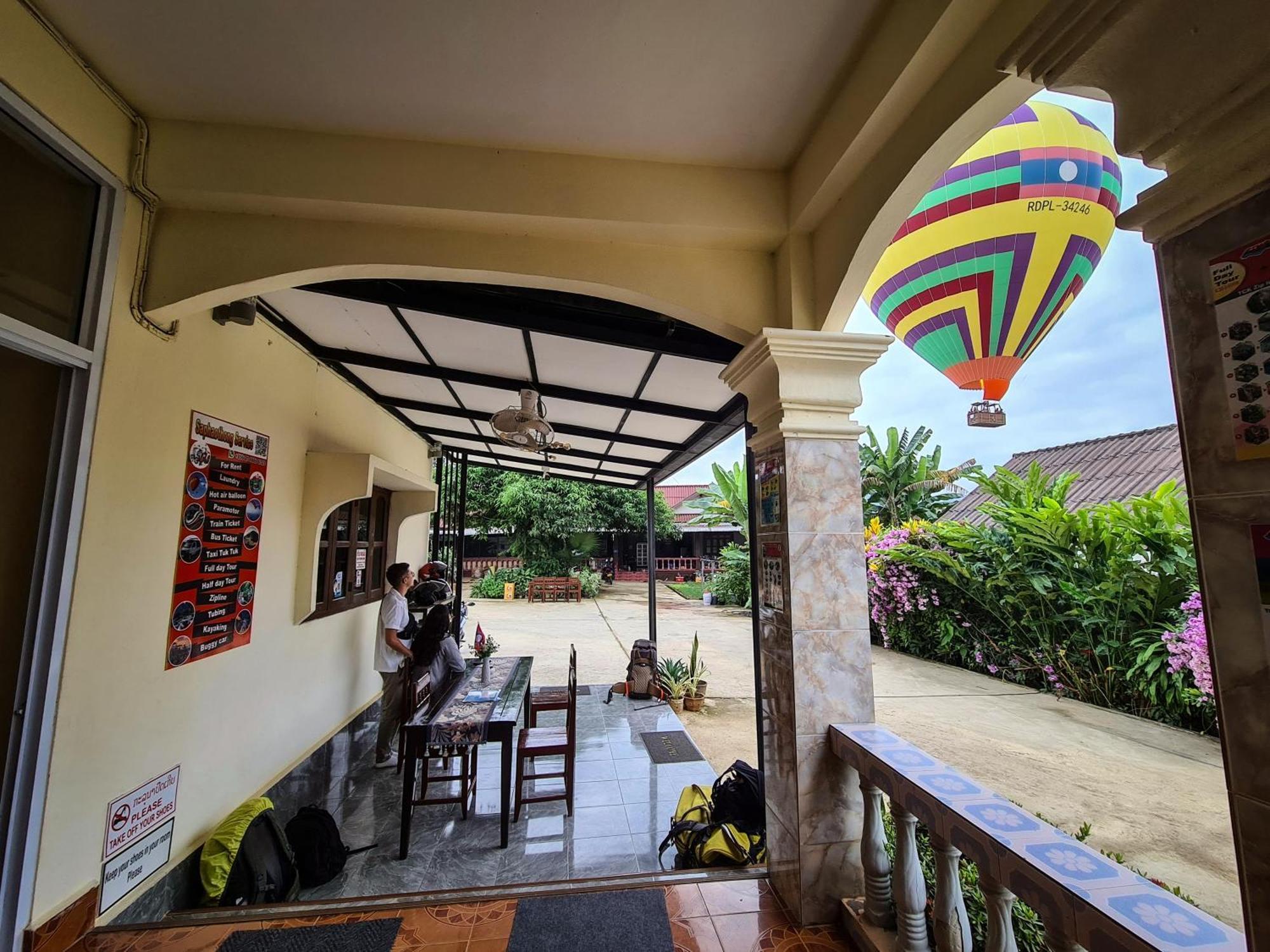 Saphaothong Guesthouse Vang Vieng Eksteriør bilde